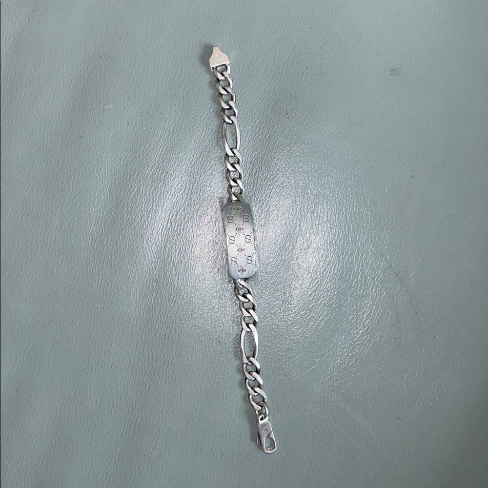 Gucci NWT Authentic Signature Men's GG and Bee Chain ID Bracelet - Picture 3 of 13